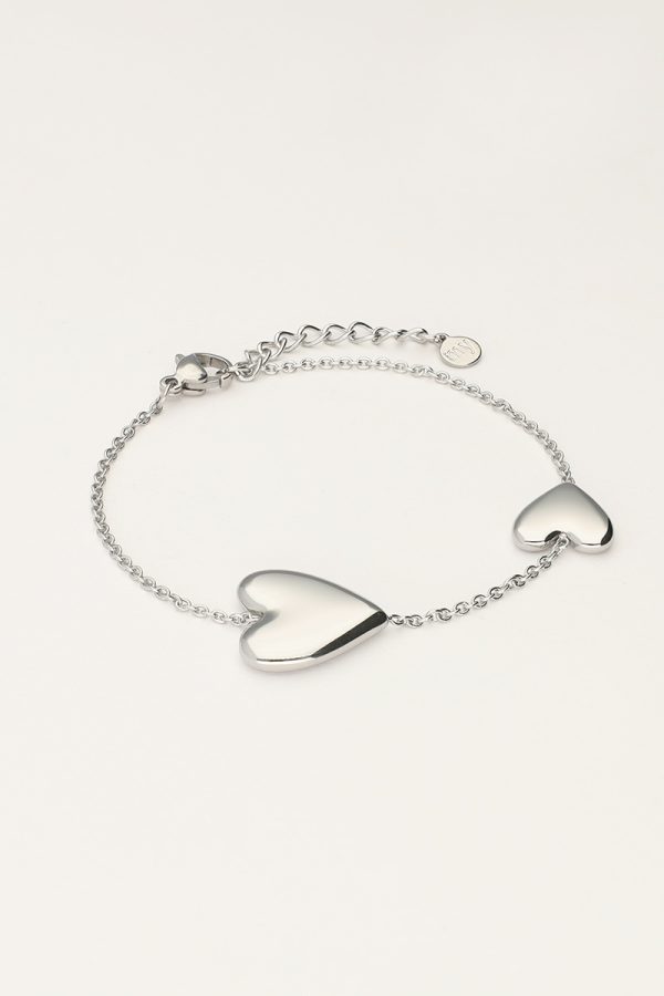 Armband met twee hartjes