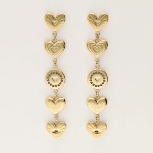 Iconic oorhangers met chunky hartjes
