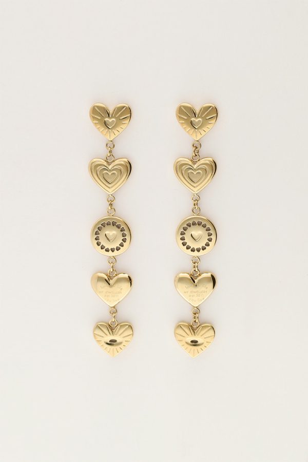 Iconic oorhangers met chunky hartjes